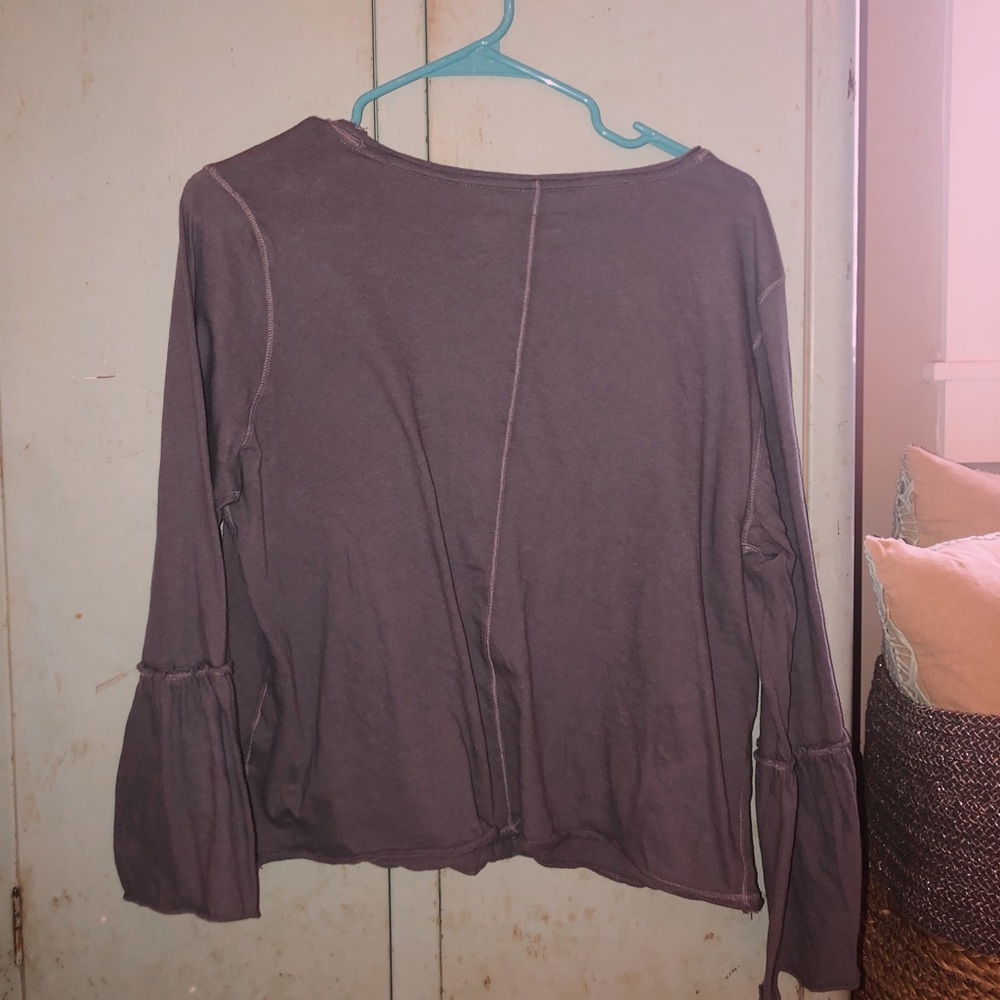 grey bell sleeved long sleeve